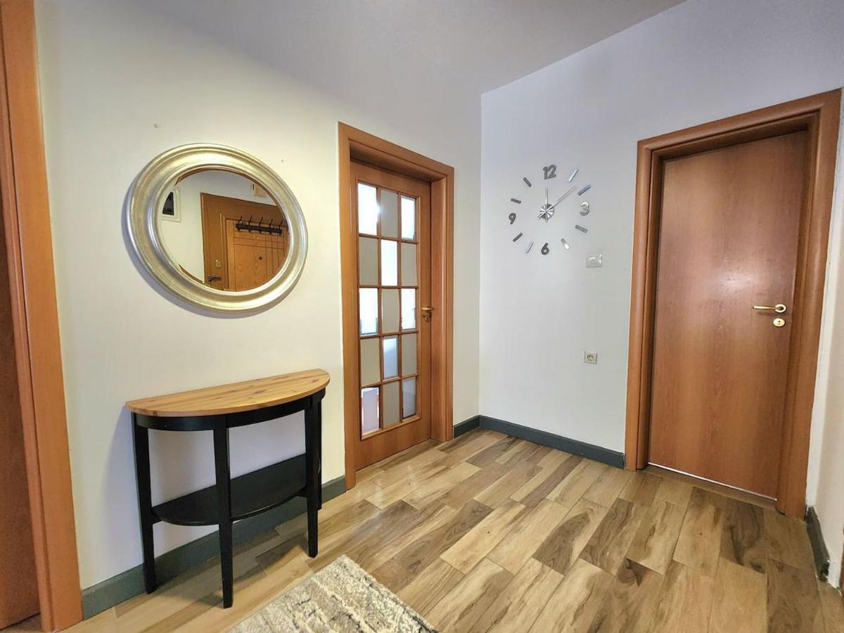 Turqoise Flat In City Center With 24H Self Check In Tiranë Ngoại thất bức ảnh