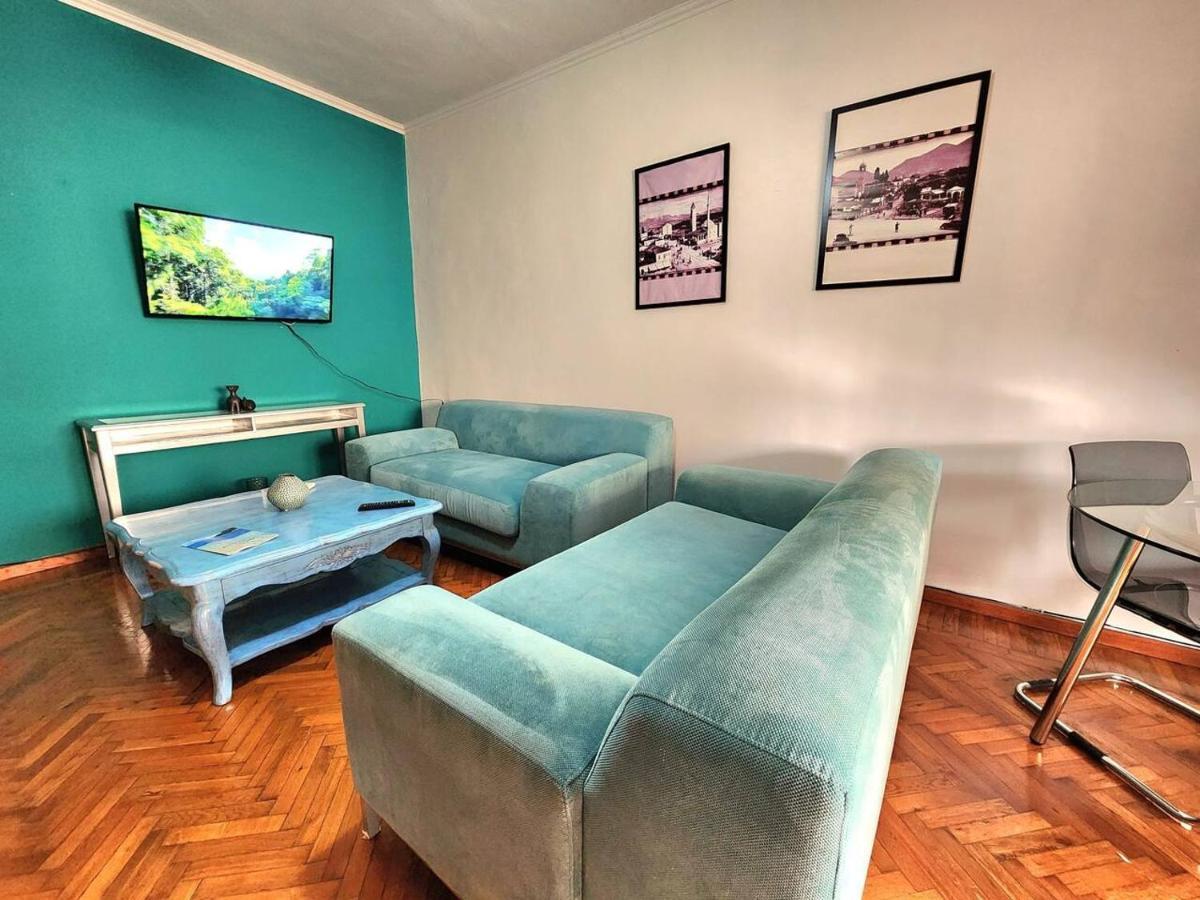 Turqoise Flat In City Center With 24H Self Check In Tiranë Ngoại thất bức ảnh