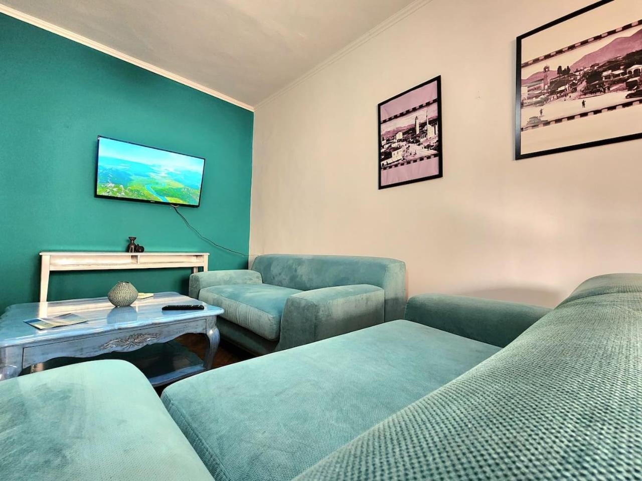 Turqoise Flat In City Center With 24H Self Check In Tiranë Ngoại thất bức ảnh